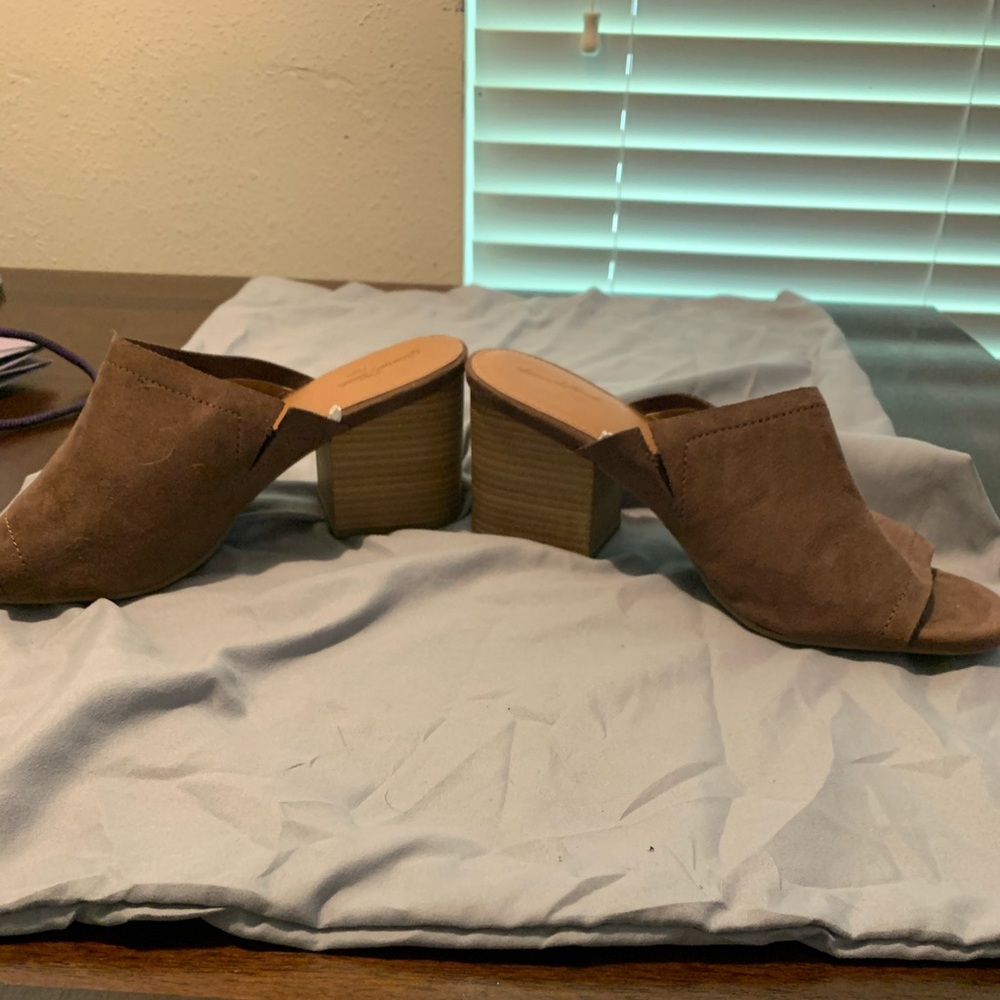 toeless tan mules